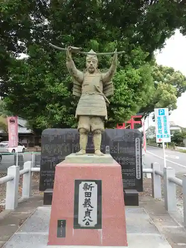 生品神社の像