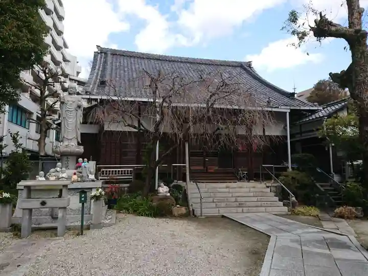 西蓮寺の本殿・本堂