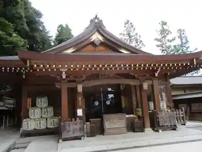 高麗神社の本殿・本堂