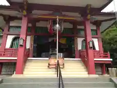 放生寺の本殿