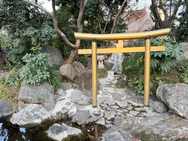 愛宕神社の{uncategorized: "未分類", other: "その他", undefined: "問題あり", building: "その他建物", grave: "お墓", sacred_gate: "鳥居", guardian: "狛犬", statue: "像", buddha: "仏像", history: "歴史", nature: "自然", garden: "庭園", animal: "動物", pagoda: "塔", temizu: "手水舎", mountain_gate: "山門・神門", sanctuary: "本殿・本堂", subordinate: "末社・摂社", art: "芸術", scenery: "景色", jizo: "地蔵", ema: "絵馬", goshuin: "御朱印", omikuji: "おみくじ", items: "授与品その他", amulet: "お守り", goshuincho: "御朱印帳", eats: "食事", festival: "お祭り", votive_dance: "神楽", shichigosan: "七五三参", wedding: "結婚式", experience: "体験その他", initially: "初詣", around: "周辺", anti_infection: "感染症対策"}