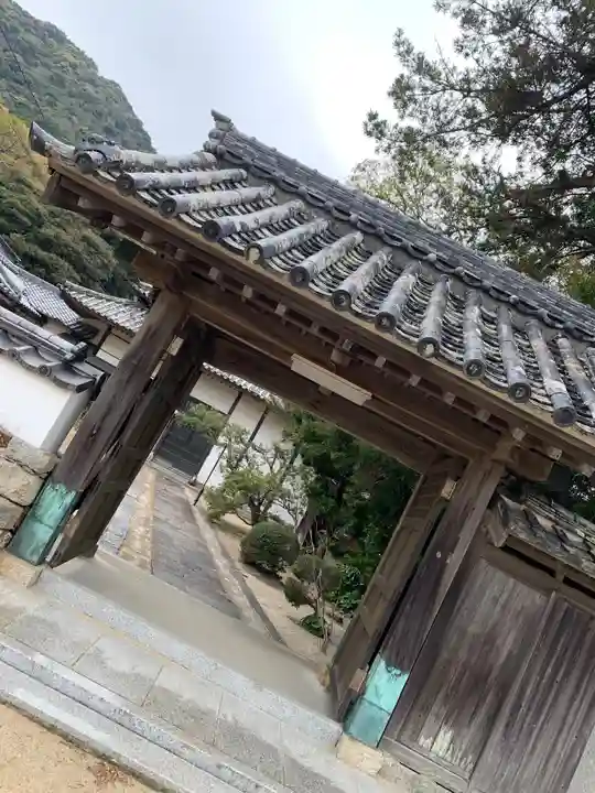 普賢寺の山門・神門