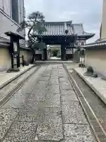 来迎寺の{uncategorized: "未分類", other: "その他", undefined: "問題あり", building: "その他建物", grave: "お墓", sacred_gate: "鳥居", guardian: "狛犬", statue: "像", buddha: "仏像", history: "歴史", nature: "自然", garden: "庭園", animal: "動物", pagoda: "塔", temizu: "手水舎", mountain_gate: "山門・神門", sanctuary: "本殿・本堂", subordinate: "末社・摂社", art: "芸術", scenery: "景色", jizo: "地蔵", ema: "絵馬", goshuin: "御朱印", omikuji: "おみくじ", items: "授与品その他", amulet: "お守り", goshuincho: "御朱印帳", eats: "食事", festival: "お祭り", votive_dance: "神楽", shichigosan: "七五三参", wedding: "結婚式", experience: "体験その他", initially: "初詣", around: "周辺", anti_infection: "感染症対策"}
