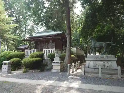 八幡神社の像