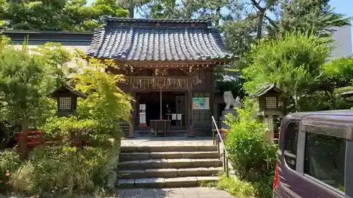 諏訪神社の本殿・本堂
