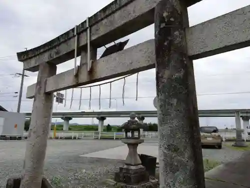 八幡社の鳥居