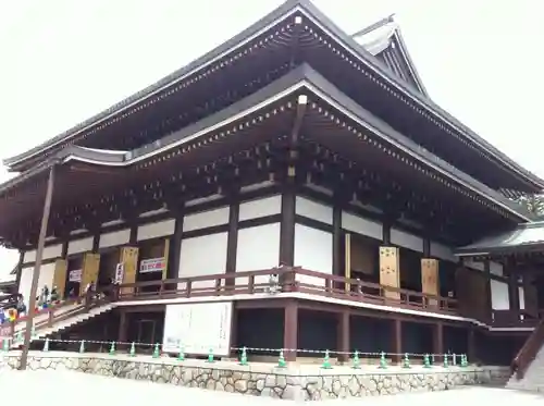 成田山新勝寺の本殿