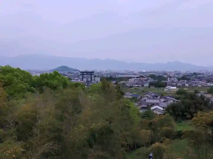 久延彦神社の{uncategorized: "未分類", other: "その他", undefined: "問題あり", building: "その他建物", grave: "お墓", sacred_gate: "鳥居", guardian: "狛犬", statue: "像", buddha: "仏像", history: "歴史", nature: "自然", garden: "庭園", animal: "動物", pagoda: "塔", temizu: "手水舎", mountain_gate: "山門・神門", sanctuary: "本殿・本堂", subordinate: "末社・摂社", art: "芸術", scenery: "景色", jizo: "地蔵", ema: "絵馬", goshuin: "御朱印", omikuji: "おみくじ", items: "授与品その他", amulet: "お守り", goshuincho: "御朱印帳", eats: "食事", festival: "お祭り", votive_dance: "神楽", shichigosan: "七五三参", wedding: "結婚式", experience: "体験その他", initially: "初詣", around: "周辺", anti_infection: "感染症対策"}