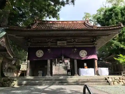 明石寺の山門