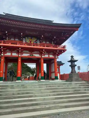 鵜戸神宮の{uncategorized: "未分類", other: "その他", undefined: "問題あり", building: "その他建物", grave: "お墓", sacred_gate: "鳥居", guardian: "狛犬", statue: "像", buddha: "仏像", history: "歴史", nature: "自然", garden: "庭園", animal: "動物", pagoda: "塔", temizu: "手水舎", mountain_gate: "山門・神門", sanctuary: "本殿・本堂", subordinate: "末社・摂社", art: "芸術", scenery: "景色", jizo: "地蔵", ema: "絵馬", goshuin: "御朱印", omikuji: "おみくじ", items: "授与品その他", amulet: "お守り", goshuincho: "御朱印帳", eats: "食事", festival: "お祭り", votive_dance: "神楽", shichigosan: "七五三参", wedding: "結婚式", experience: "体験その他", initially: "初詣", around: "周辺", anti_infection: "感染症対策"}