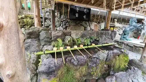 貴船神社の手水舎