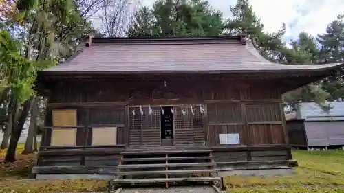 東川神社の本殿