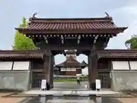 勝興寺の山門・神門