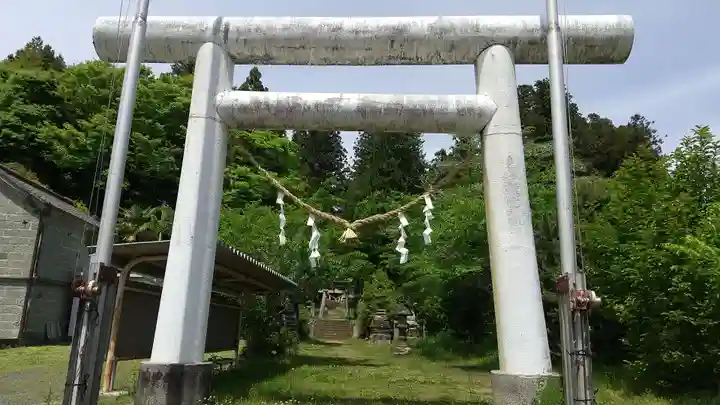 町付近津神社の鳥居