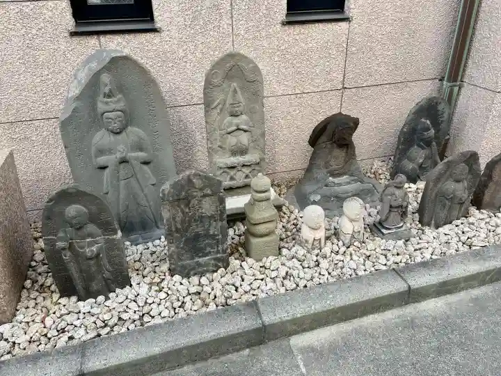 東福院の{uncategorized: "未分類", other: "その他", undefined: "問題あり", building: "その他建物", grave: "お墓", sacred_gate: "鳥居", guardian: "狛犬", statue: "像", buddha: "仏像", history: "歴史", nature: "自然", garden: "庭園", animal: "動物", pagoda: "塔", temizu: "手水舎", mountain_gate: "山門・神門", sanctuary: "本殿・本堂", subordinate: "末社・摂社", art: "芸術", scenery: "景色", jizo: "地蔵", ema: "絵馬", goshuin: "御朱印", omikuji: "おみくじ", items: "授与品その他", amulet: "お守り", goshuincho: "御朱印帳", eats: "食事", festival: "お祭り", votive_dance: "神楽", shichigosan: "七五三参", wedding: "結婚式", experience: "体験その他", initially: "初詣", around: "周辺", anti_infection: "感染症対策"}