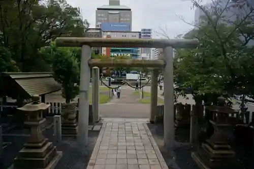 白神社の鳥居