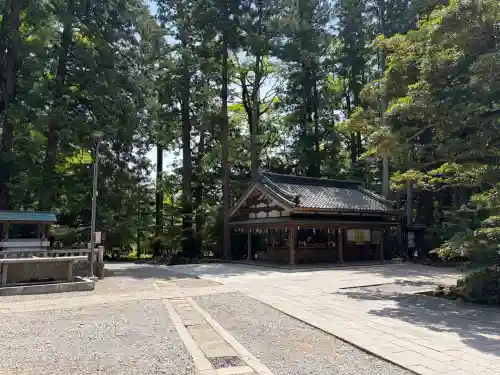 彌彦神社の{uncategorized: "未分類", other: "その他", undefined: "問題あり", building: "その他建物", grave: "お墓", sacred_gate: "鳥居", guardian: "狛犬", statue: "像", buddha: "仏像", history: "歴史", nature: "自然", garden: "庭園", animal: "動物", pagoda: "塔", temizu: "手水舎", mountain_gate: "山門・神門", sanctuary: "本殿・本堂", subordinate: "末社・摂社", art: "芸術", scenery: "景色", jizo: "地蔵", ema: "絵馬", goshuin: "御朱印", omikuji: "おみくじ", items: "授与品その他", amulet: "お守り", goshuincho: "御朱印帳", eats: "食事", festival: "お祭り", votive_dance: "神楽", shichigosan: "七五三参", wedding: "結婚式", experience: "体験その他", initially: "初詣", around: "周辺", anti_infection: "感染症対策"}