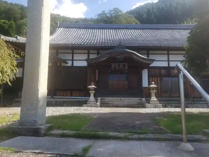 阿弥陀寺の本殿・本堂