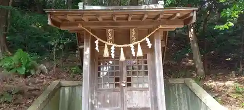 愛野八幡宮の末社