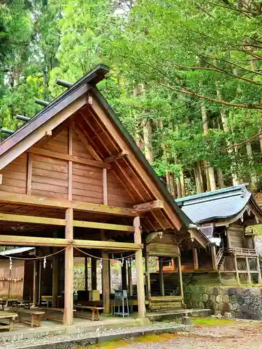 恵那神社の本殿