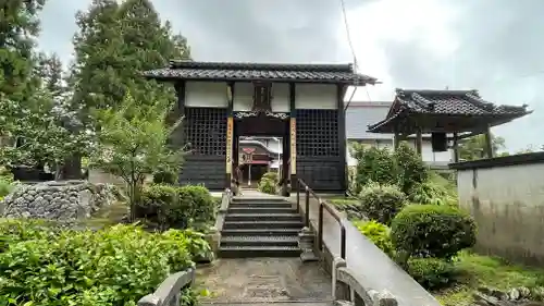 高寺山　照光寺の山門