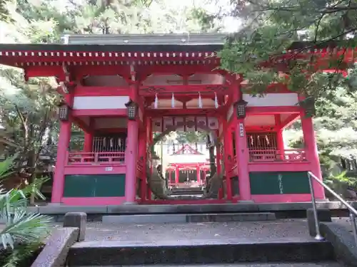 菅田天神社の山門・神門