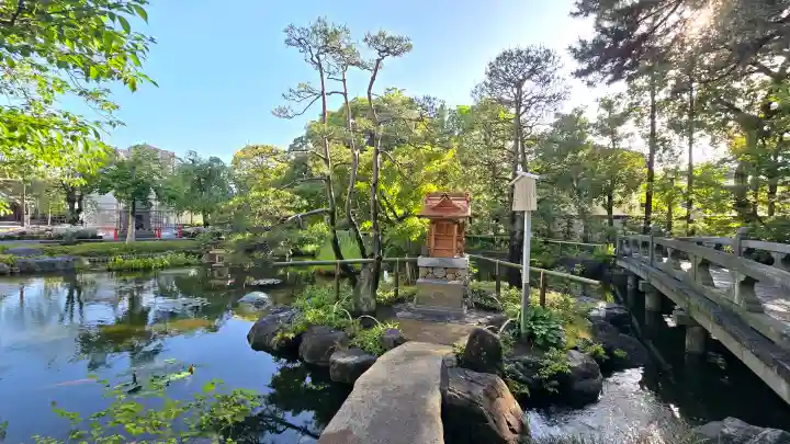 西新井大師総持寺の{uncategorized: "未分類", other: "その他", undefined: "問題あり", building: "その他建物", grave: "お墓", sacred_gate: "鳥居", guardian: "狛犬", statue: "像", buddha: "仏像", history: "歴史", nature: "自然", garden: "庭園", animal: "動物", pagoda: "塔", temizu: "手水舎", mountain_gate: "山門・神門", sanctuary: "本殿・本堂", subordinate: "末社・摂社", art: "芸術", scenery: "景色", jizo: "地蔵", ema: "絵馬", goshuin: "御朱印", omikuji: "おみくじ", items: "授与品その他", amulet: "お守り", goshuincho: "御朱印帳", eats: "食事", festival: "お祭り", votive_dance: "神楽", shichigosan: "七五三参", wedding: "結婚式", experience: "体験その他", initially: "初詣", around: "周辺", anti_infection: "感染症対策"}