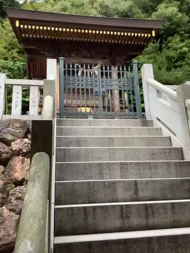 伊波乃西神社の本殿・本堂