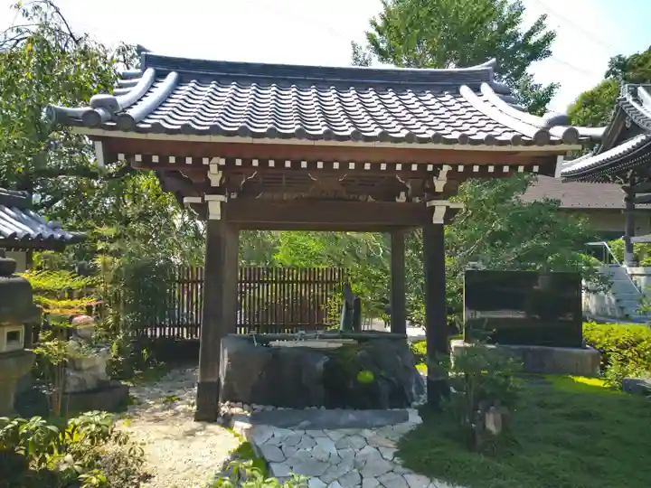 千手院の手水舎