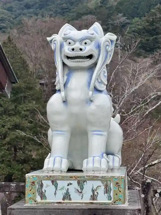 陶山神社の{uncategorized: "未分類", other: "その他", undefined: "問題あり", building: "その他建物", grave: "お墓", sacred_gate: "鳥居", guardian: "狛犬", statue: "像", buddha: "仏像", history: "歴史", nature: "自然", garden: "庭園", animal: "動物", pagoda: "塔", temizu: "手水舎", mountain_gate: "山門・神門", sanctuary: "本殿・本堂", subordinate: "末社・摂社", art: "芸術", scenery: "景色", jizo: "地蔵", ema: "絵馬", goshuin: "御朱印", omikuji: "おみくじ", items: "授与品その他", amulet: "お守り", goshuincho: "御朱印帳", eats: "食事", festival: "お祭り", votive_dance: "神楽", shichigosan: "七五三参", wedding: "結婚式", experience: "体験その他", initially: "初詣", around: "周辺", anti_infection: "感染症対策"}