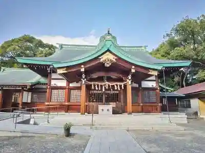 川原神社の本殿