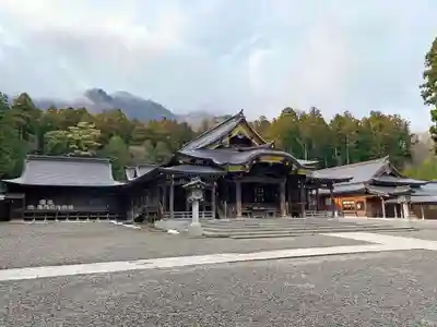 彌彦神社の本殿・本堂