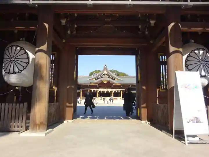 寒川神社の山門・神門