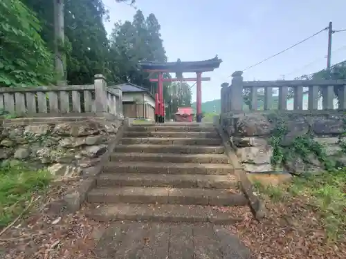 示現神社の鳥居