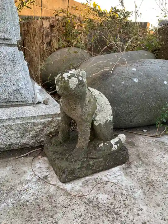 稲荷神社の狛犬