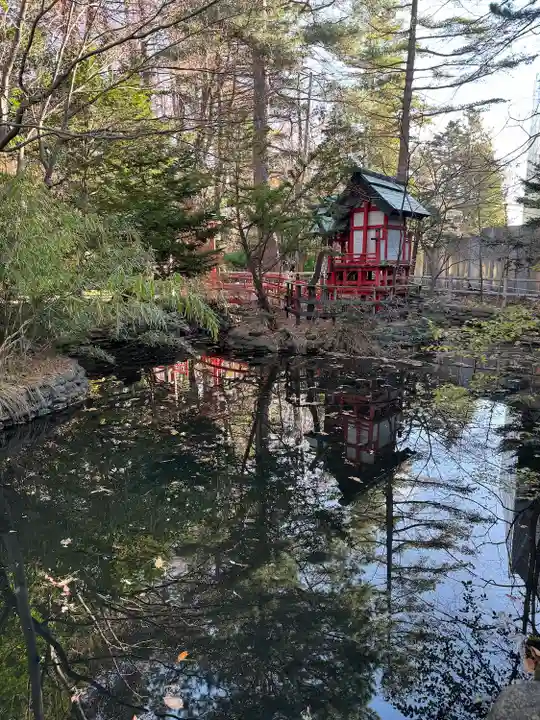 白石神社の庭園