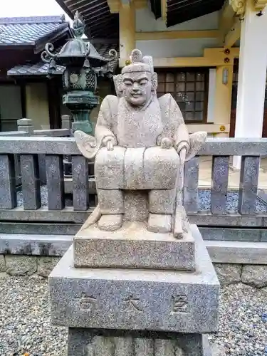 本刈谷神社の像