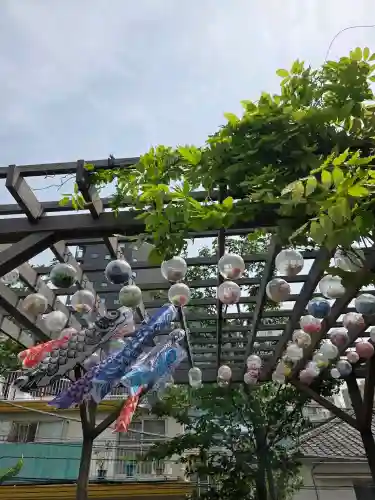 駒込妙義神社の{uncategorized: "未分類", other: "その他", undefined: "問題あり", building: "その他建物", grave: "お墓", sacred_gate: "鳥居", guardian: "狛犬", statue: "像", buddha: "仏像", history: "歴史", nature: "自然", garden: "庭園", animal: "動物", pagoda: "塔", temizu: "手水舎", mountain_gate: "山門・神門", sanctuary: "本殿・本堂", subordinate: "末社・摂社", art: "芸術", scenery: "景色", jizo: "地蔵", ema: "絵馬", goshuin: "御朱印", omikuji: "おみくじ", items: "授与品その他", amulet: "お守り", goshuincho: "御朱印帳", eats: "食事", festival: "お祭り", votive_dance: "神楽", shichigosan: "七五三参", wedding: "結婚式", experience: "体験その他", initially: "初詣", around: "周辺", anti_infection: "感染症対策"}