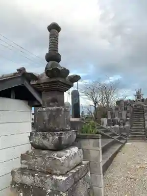 西山大日堂の塔