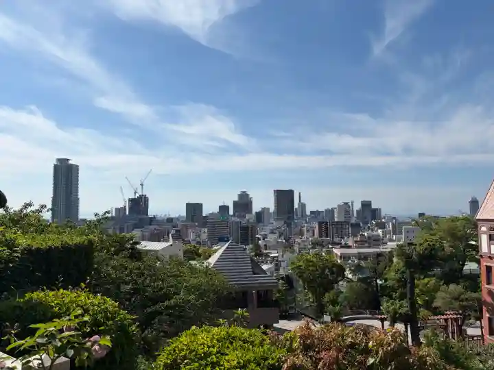 北野天満神社の{uncategorized: "未分類", other: "その他", undefined: "問題あり", building: "その他建物", grave: "お墓", sacred_gate: "鳥居", guardian: "狛犬", statue: "像", buddha: "仏像", history: "歴史", nature: "自然", garden: "庭園", animal: "動物", pagoda: "塔", temizu: "手水舎", mountain_gate: "山門・神門", sanctuary: "本殿・本堂", subordinate: "末社・摂社", art: "芸術", scenery: "景色", jizo: "地蔵", ema: "絵馬", goshuin: "御朱印", omikuji: "おみくじ", items: "授与品その他", amulet: "お守り", goshuincho: "御朱印帳", eats: "食事", festival: "お祭り", votive_dance: "神楽", shichigosan: "七五三参", wedding: "結婚式", experience: "体験その他", initially: "初詣", around: "周辺", anti_infection: "感染症対策"}