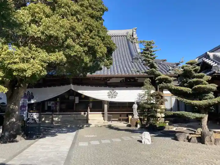 多聞寺の本殿・本堂