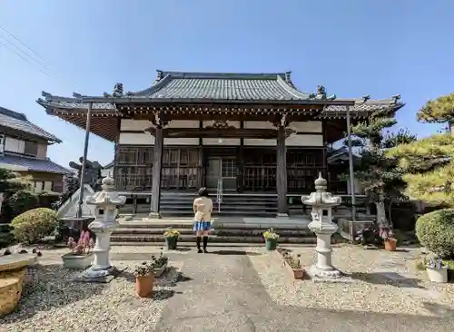 長然寺の本殿・本堂
