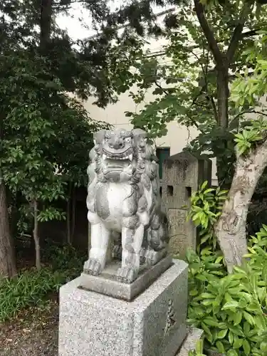 鎮守氷川神社の狛犬