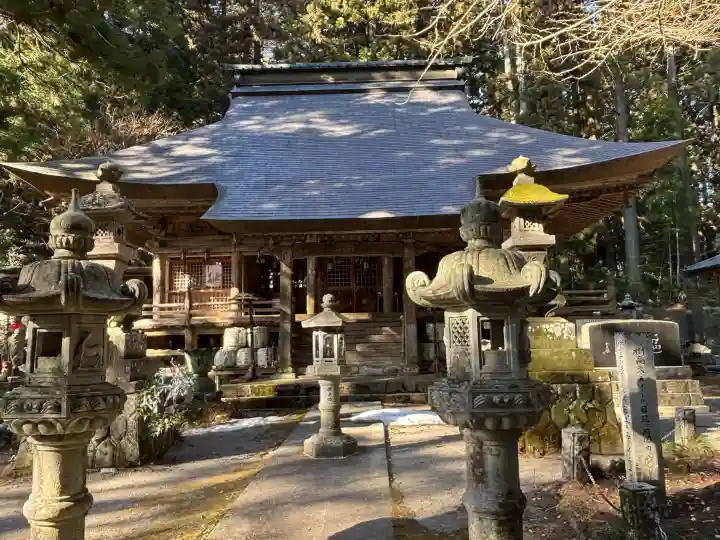 観音寺(寺山観音)の{uncategorized: "未分類", other: "その他", undefined: "問題あり", building: "その他建物", grave: "お墓", sacred_gate: "鳥居", guardian: "狛犬", statue: "像", buddha: "仏像", history: "歴史", nature: "自然", garden: "庭園", animal: "動物", pagoda: "塔", temizu: "手水舎", mountain_gate: "山門・神門", sanctuary: "本殿・本堂", subordinate: "末社・摂社", art: "芸術", scenery: "景色", jizo: "地蔵", ema: "絵馬", goshuin: "御朱印", omikuji: "おみくじ", items: "授与品その他", amulet: "お守り", goshuincho: "御朱印帳", eats: "食事", festival: "お祭り", votive_dance: "神楽", shichigosan: "七五三参", wedding: "結婚式", experience: "体験その他", initially: "初詣", around: "周辺", anti_infection: "感染症対策"}