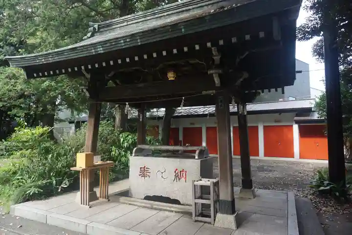 自由が丘熊野神社の手水舎