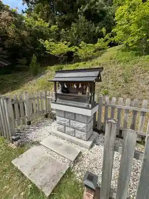 谷崎天神社の{uncategorized: "未分類", other: "その他", undefined: "問題あり", building: "その他建物", grave: "お墓", sacred_gate: "鳥居", guardian: "狛犬", statue: "像", buddha: "仏像", history: "歴史", nature: "自然", garden: "庭園", animal: "動物", pagoda: "塔", temizu: "手水舎", mountain_gate: "山門・神門", sanctuary: "本殿・本堂", subordinate: "末社・摂社", art: "芸術", scenery: "景色", jizo: "地蔵", ema: "絵馬", goshuin: "御朱印", omikuji: "おみくじ", items: "授与品その他", amulet: "お守り", goshuincho: "御朱印帳", eats: "食事", festival: "お祭り", votive_dance: "神楽", shichigosan: "七五三参", wedding: "結婚式", experience: "体験その他", initially: "初詣", around: "周辺", anti_infection: "感染症対策"}