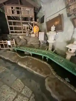 銭洗弁財天宇賀福神社(神奈川県)