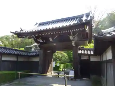 心行寺の山門・神門