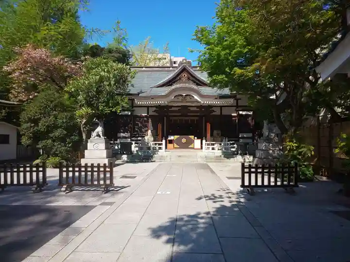 鳥越神社の本殿・本堂