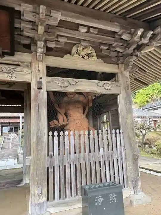 真高寺の{uncategorized: "未分類", other: "その他", undefined: "問題あり", building: "その他建物", grave: "お墓", sacred_gate: "鳥居", guardian: "狛犬", statue: "像", buddha: "仏像", history: "歴史", nature: "自然", garden: "庭園", animal: "動物", pagoda: "塔", temizu: "手水舎", mountain_gate: "山門・神門", sanctuary: "本殿・本堂", subordinate: "末社・摂社", art: "芸術", scenery: "景色", jizo: "地蔵", ema: "絵馬", goshuin: "御朱印", omikuji: "おみくじ", items: "授与品その他", amulet: "お守り", goshuincho: "御朱印帳", eats: "食事", festival: "お祭り", votive_dance: "神楽", shichigosan: "七五三参", wedding: "結婚式", experience: "体験その他", initially: "初詣", around: "周辺", anti_infection: "感染症対策"}